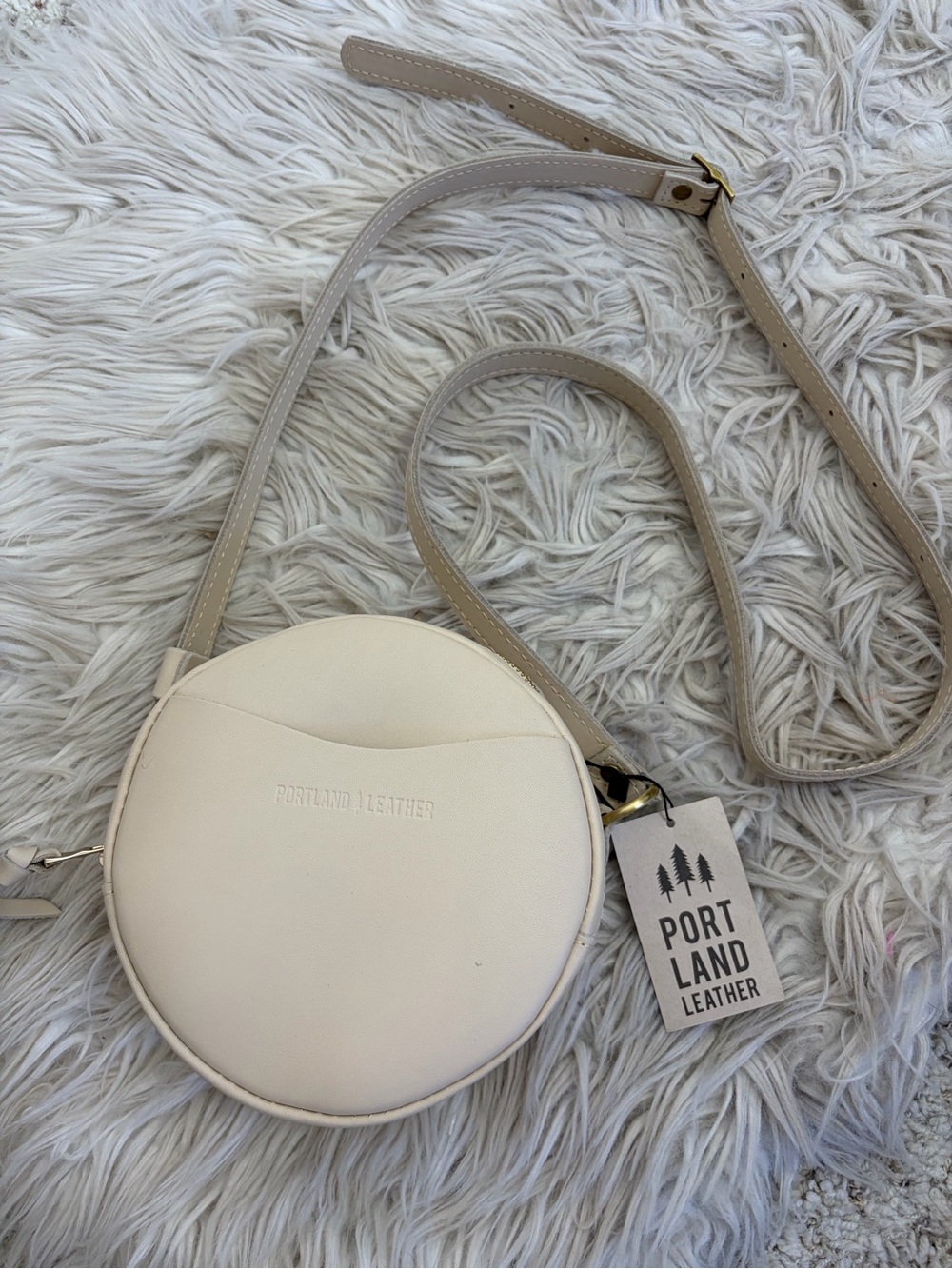 NWT Portland Leather Small Circle Crossbody Bag in Bone White